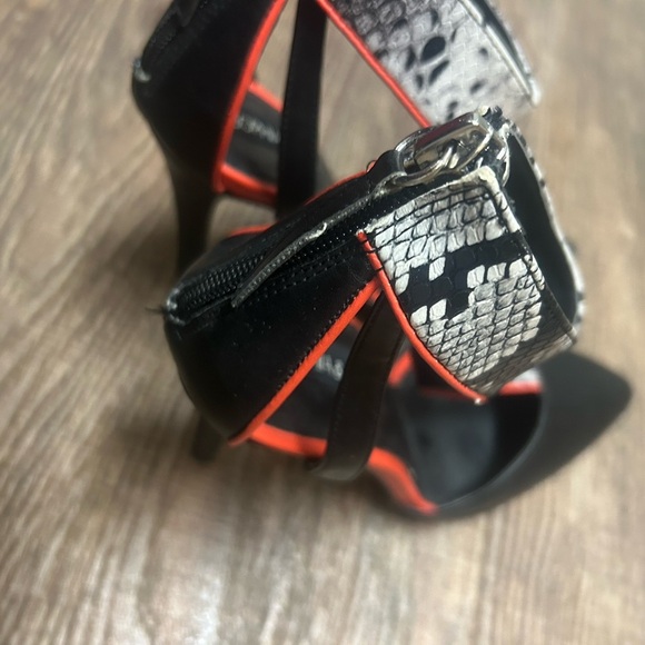 Sophia & Lee size 7 EUC snakeskin vegan leather Pointed-Toe Heels with strap - Picture 11 of 14